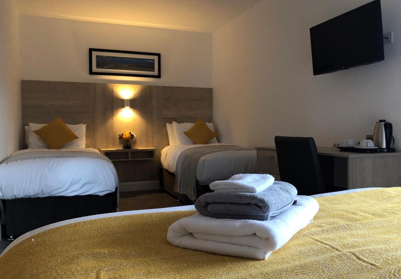 Mcnaughton Guestrooms แบลลีมีนา ห้อง รูปภาพ