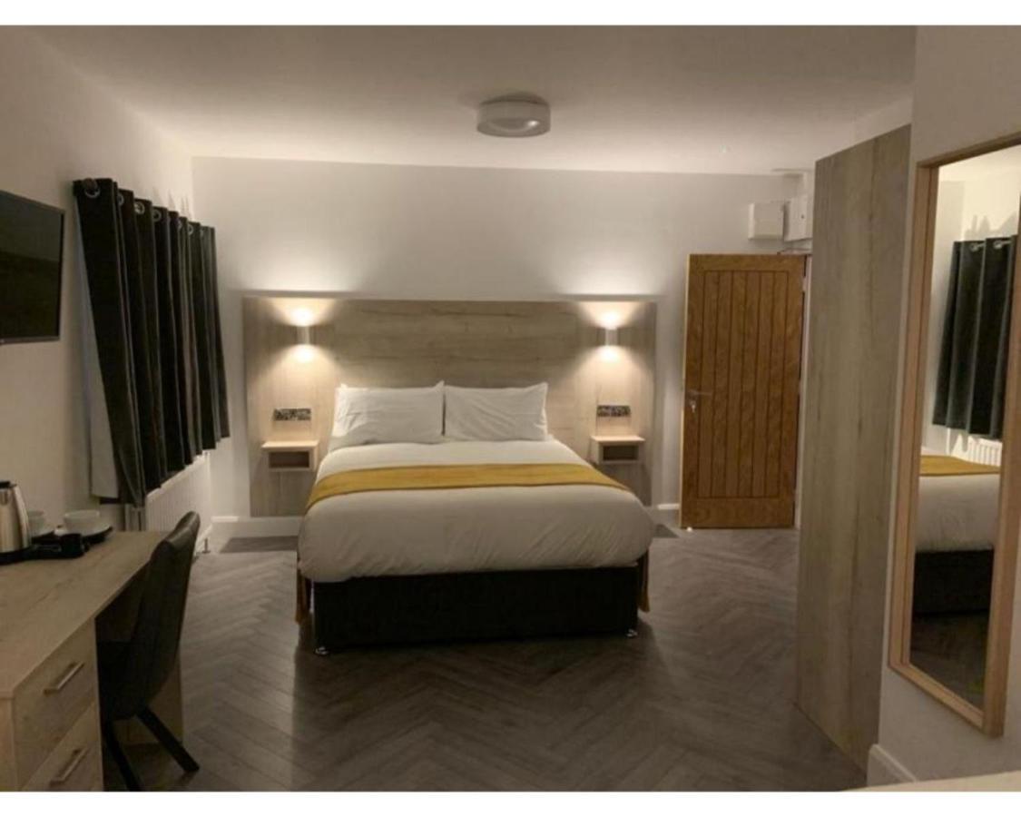 Mcnaughton Guestrooms แบลลีมีนา ห้อง รูปภาพ